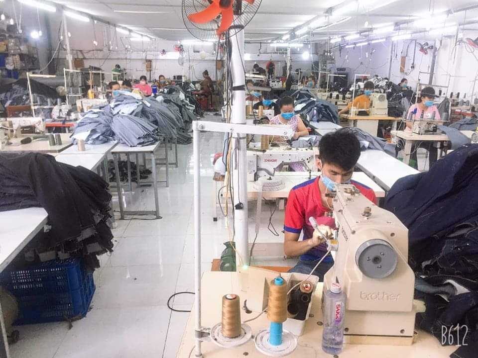 Tìm xưởng chuyên may gia công quần jeans nam nữ đẹp, hàng cao cấp tại TP.HCM - công ty may quần jeans xuất khẩu Thuận Hải - chuyên may gia công, cung cấp sỉ jeans VNXK